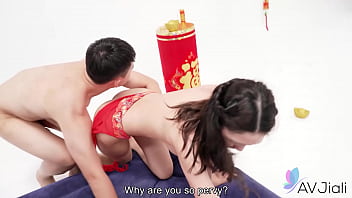 Gadis Tionghoa Li Er Digerogoti Cowok Pemenang Dalam Game Dewasa