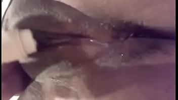 Tongkringan Hitam Yang Menggoda