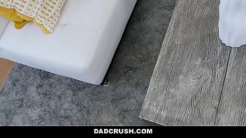 Kencangnya Ngeseks Ayah Tiri Dan Putri Tirinya, Trisha Parks, Hampir Ketahuan Ibu Tiri