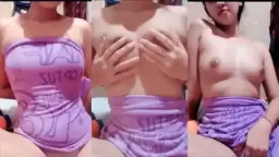 Gadis Sekolah Seksi Pamer Tubuh Menggoda Dan Menggairahkan