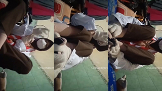 Gadis Sma Yuva Main Bdsm Dengan Seragam Sekolah Yang Menggoda