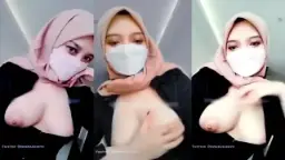 Gaun Hitam Bergaya Hijab Camilla Yang Menggoda