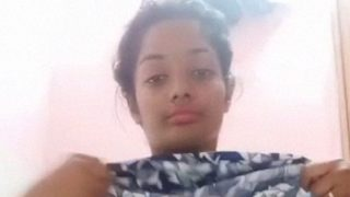 Pertunjukan Topless Gadis Desi Yang Menggoda Untuk Pacarnya