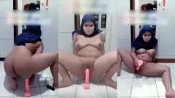 Tante Jilboobs Si Milf Hot Lagi Asyik Colmek Pakai Dildo Gede