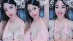 Tsunade Mengguncang Dunia Dengan Remasan Payudara Kenyalnya Yang Menggairahkan