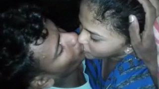 Video Ngentot Cepat Romantis Pasangan Muda Tetangga India