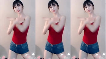 Cô Gái Trung Hoa Uốn éo Nhún Nhảy Lên Xuống