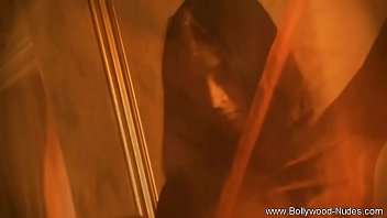 Posisi Ranjang India Yang Liar Dan Menggairahkan