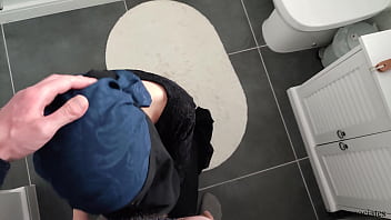 Pembantu Rumah Tangga Arab Memohon Untuk Ditiduri Dari Belakang