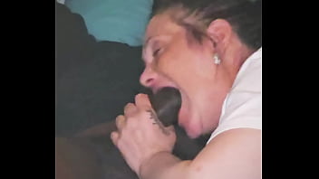 Kepala Headrietta Menggoda, Ibu Tiri Terbaik Yang Memberikan Gumjob Paling Nikmat Untuk Anak Tirinya