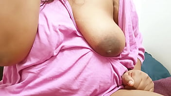 Payudara Montok Tante Seksi Desi