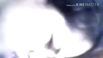 Gadis India Yang Menggoda Dengan Lekuk Tubuh Mempesona