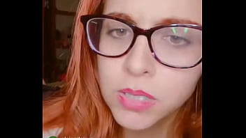 Lajoymx En Vivo Mostrando Sus Pezones Duros Y Excitados