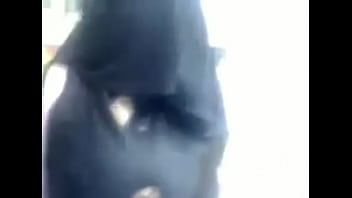 Wanita Berhijab Muslim Pamer Bulu Kemaluan Di Publik, Istri Desi India