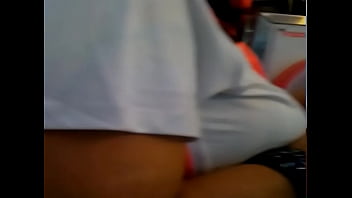 Payudara Montok Desi Menonjol Dalam Kaos Ketat