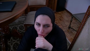 Kesepakatan Abad Ini Ditutup Dengan Cabulnya Pelacur Arab Berhijab – Lilimissarab