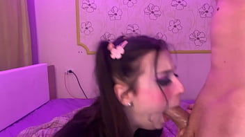 Adik Tiri Manis Yang Tersedak Penuh Nafsu