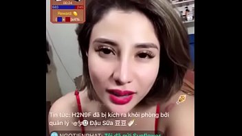 Em Gái Bigo Live Khoe Thân Nóng Bỏng
