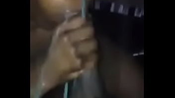 Gadis Arab Panas Memberikan Blowjob Yang Menggairahkan