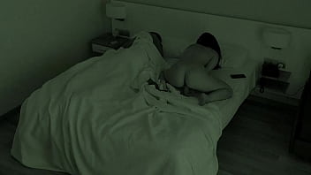 Istri Selingkuh Meremas-raba Diri Sendiri Sambil Nonton Film Porno Di Samping Suami Yang Tidur. Hampir Ketahuan!