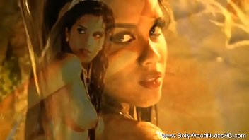 Gadis India Telanjang Bulat Dengan Tubuh Menggoda