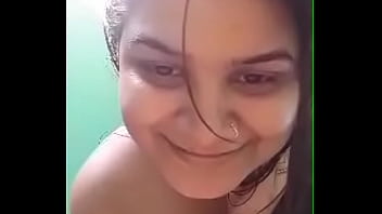 Bhabhi Panas Bugil Pose Mesra