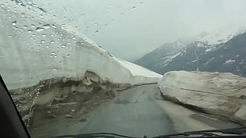 Gairah Membara Di Ranjang: Kisah Panas Cinta Dan Nafsu Yang Tak Terkendali