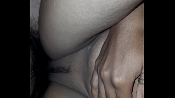 Desi Bhabhi Yang Panas Dan Menggoda