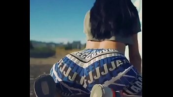 Tarian Menggoda Gadis Arab Yang Memikat