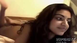 Gadis Mirip Bintang Bollywood Telanjang Bulat