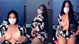 Gadis Remaja Seksi Tarian Telanjang Indonesia Yang Menggoda