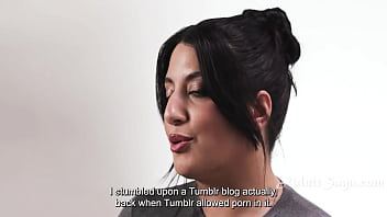 Sarah Arab Montok Membuka Dada