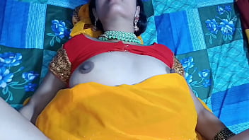 सौतेली बहन ने रक्षाबंधन पर भाई की कलाई पर राखी बांधी और तोहफे में अपनी चूत देकर उसकी इच्छाएं पूरी की