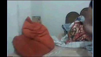 Bhabhi Andhra Memamerkan Segalanya Tanpa Tersisa