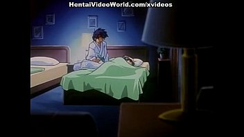 Pasangan Remaja Mesum Beraksi Ranjang