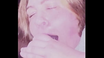 Ahli Pemberi Kepala, Bibir Adik Tiriku Basah Menganga Untuk Bbc