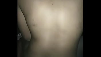 Gadis Seksi Berkulit Gelap Yang Menggoda