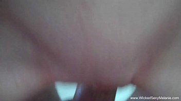 Anak Tiri Membujuk Ibunya Untuk Diberi Isi