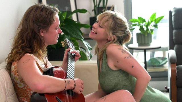 Gadis-gadis Di Barat – Nyanyian Mesra Yang Menggoda