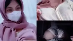 Hijab Cantik Mengerang Mesra Di Ranjang, Pantat Montok Bergoyang