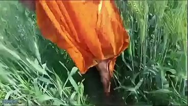 Desi Bhabhi Digilir Di Ladang Gandum Oleh Suaminya Sendiri