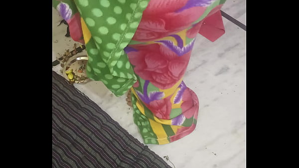 Gadis Desa Digilir Sampai Meraung-raung, Kontol Besar Masuk Ke Dalam Liang Basahnya!