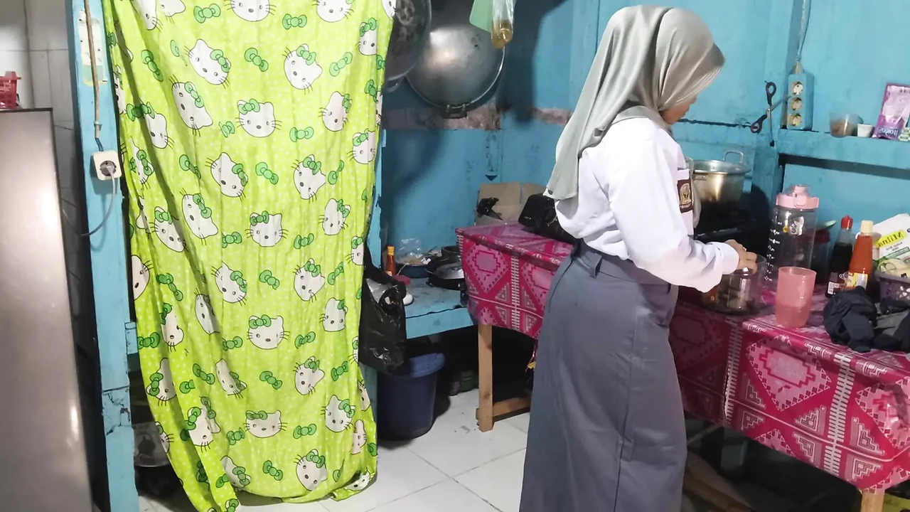 Kakak Ipar Yang Siap Menggoda Di Sekolah