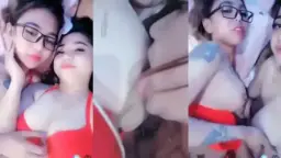 Adila Dan Vania Berciuman Panas Dengan Lidah Yang Menggoda