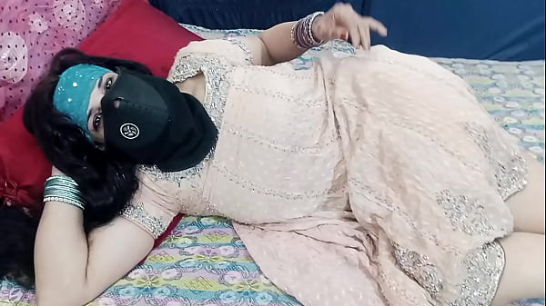 Desi Hindi Triple X Bareng Bhabhi, Ngomporin Sambil Ngentot Dubur Gede, Anal Sex Tanpa Kondom, Chudai Gila-gilaan