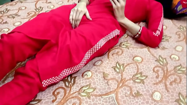 Gadis Langsing Digilir Penyewa – Film Panas Hindi Dengan Adegan Ranjang Seru