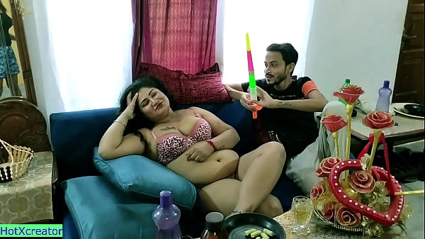 Bokep India: Bhabhi Mesum Rayakan Ulang Tahun Dengan Kekasih Muda!