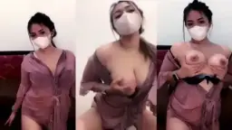 Zara Binal Menggoda Pascol Dengan Aksi Panas Di Live