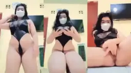 Putri Fatikha Tampil Telanjang Dada Tanpa Hijab