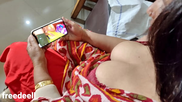 Kakak Tiri Gue Lagi Nonton Bokep Jepang, Gaya Rumahan Jelas Banget.